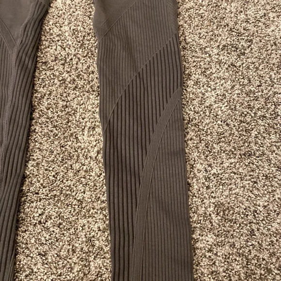 Zyia Gray Grid Performance Hi-Rise 7/8 Length - Picture 2 of 5